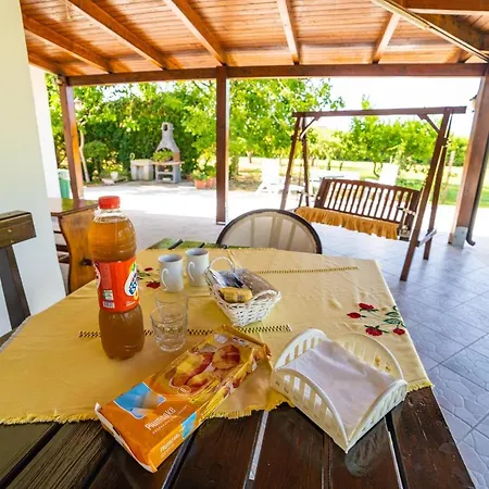 Villa Verde Paestum בית נופש *
